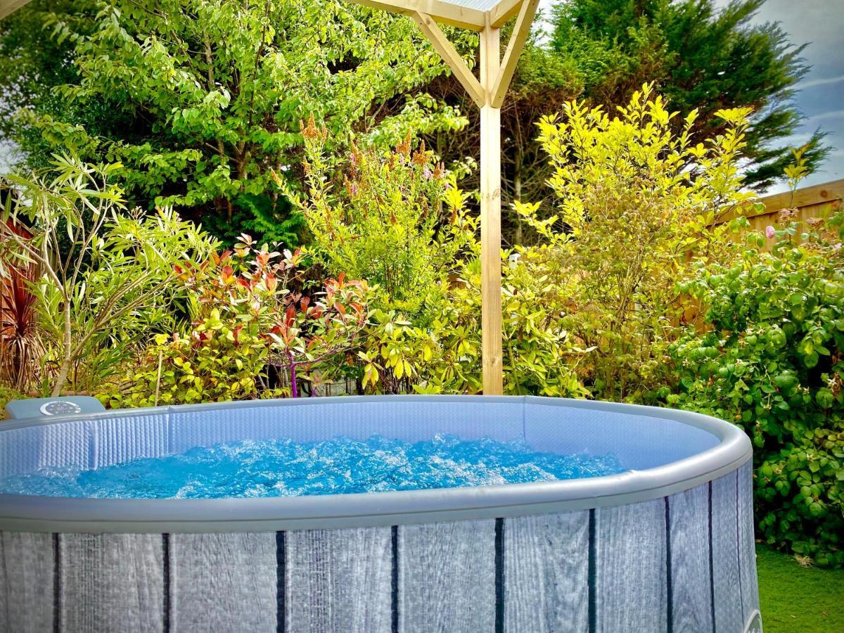 Remarkable 3-Bed Hot Tub House In Blackpool Exterior foto